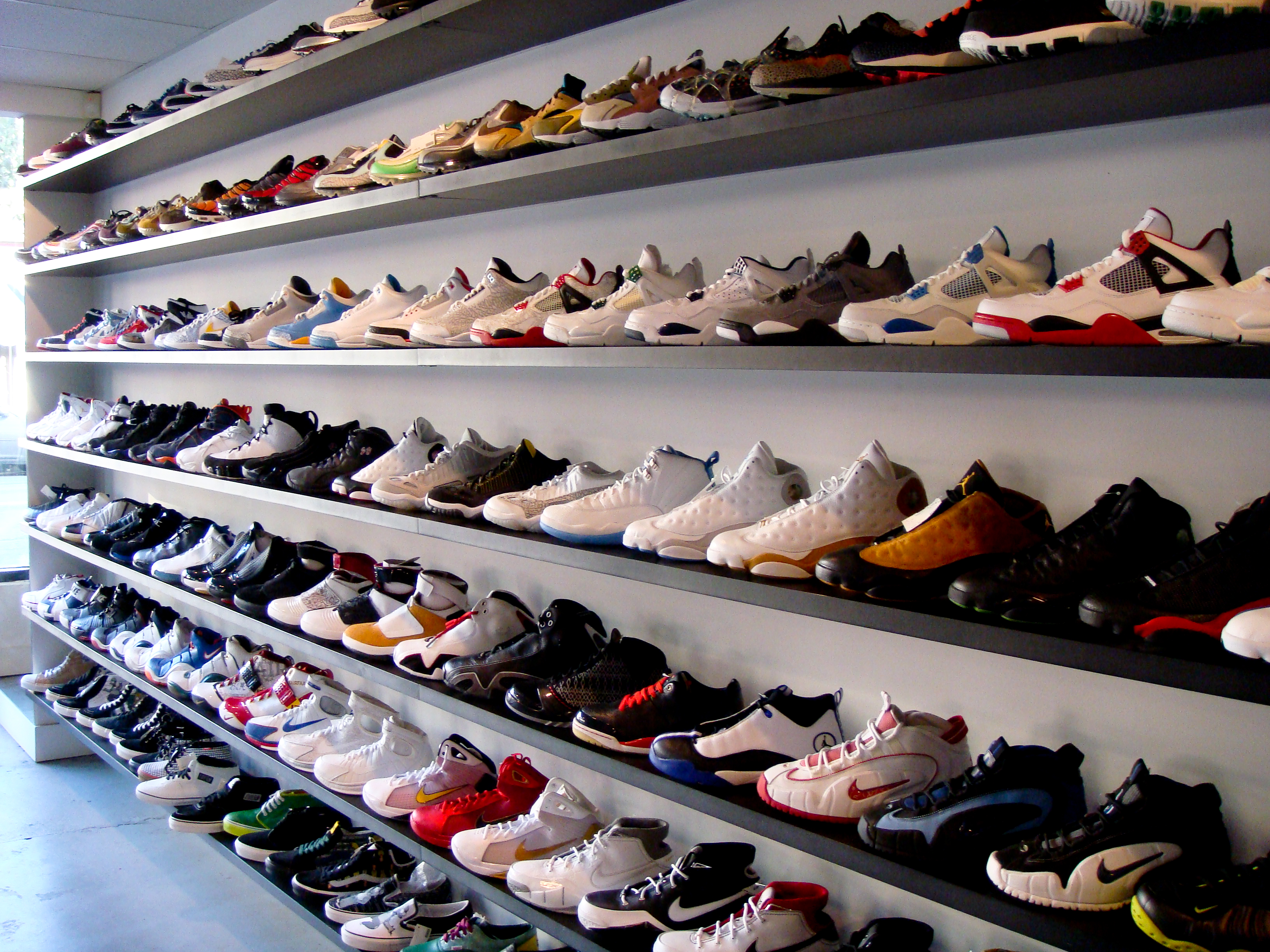 boutique sneakers chatelet jordan
